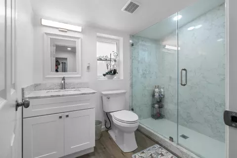 Bath - 20540 N Davis Rd, Lodi, CA 95242 photo 13 of 14