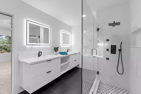 Bath - 20540 N Davis Rd, Lodi, CA 95242 photo 6 of 14