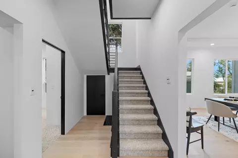 Entry Way - 20540 N Davis Rd, Lodi, CA 95242 photo 3 of 4