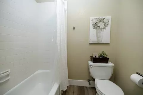 Bath - 505 Avanel Dr, Modesto, CA 95356 photo 7 of 8