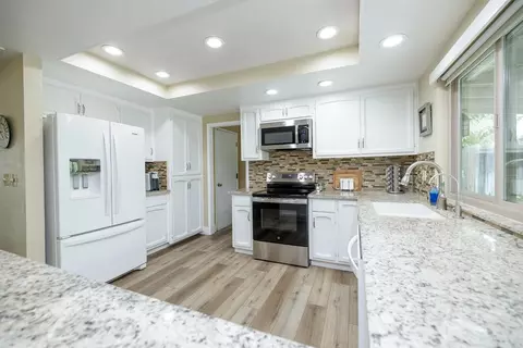 Kitchen - 505 Avanel Dr, Modesto, CA 95356 photo 3 of 8