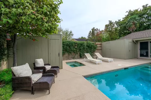 Exterior - 505 Avanel Dr, Modesto, CA 95356 photo 23 of 30