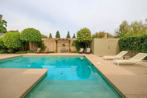 Exterior - 505 Avanel Dr, Modesto, CA 95356 photo 28 of 30