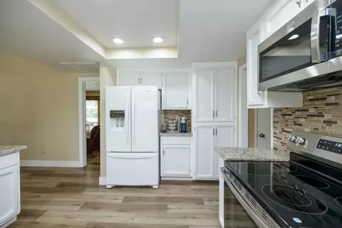 Kitchen - 505 Avanel Dr, Modesto, CA 95356 photo 8 of 8