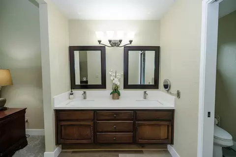 Bath - 505 Avanel Dr, Modesto, CA 95356 photo 3 of 8