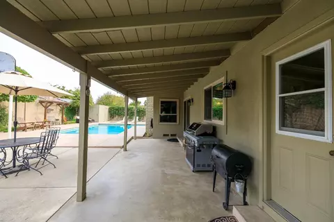 Exterior - 505 Avanel Dr, Modesto, CA 95356 photo 5 of 30