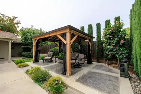 Exterior - 505 Avanel Dr, Modesto, CA 95356 photo 12 of 30