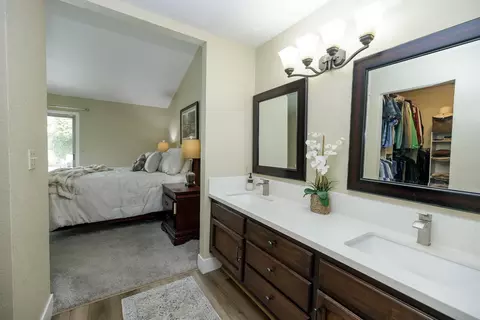 Bath - 505 Avanel Dr, Modesto, CA 95356 photo 1 of 8