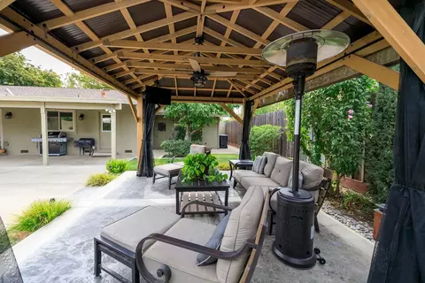 Exterior - 505 Avanel Dr, Modesto, CA 95356 photo 13 of 30