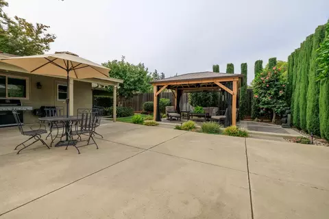 Exterior - 505 Avanel Dr, Modesto, CA 95356 photo 16 of 30