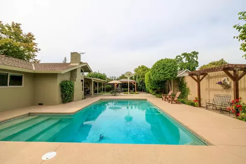 Exterior - 505 Avanel Dr, Modesto, CA 95356 photo 26 of 30