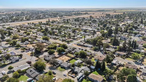 1860 15th St, Olivehurst, CA 95961 photo 6