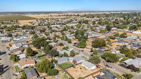 1860 15th St, Olivehurst, CA 95961 photo 4