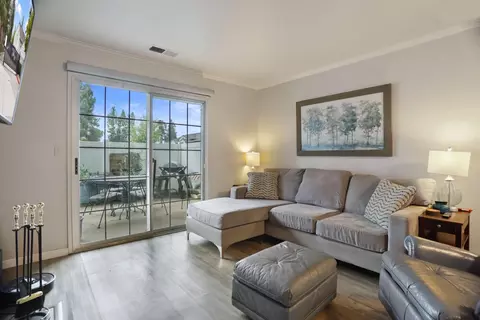Living - 2400 Eilers Ln #1703, Lodi, CA 95242 photo 2 of 3