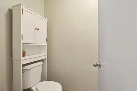 Bath - 2400 Eilers Ln #1703, Lodi, CA 95242 photo 3 of 4