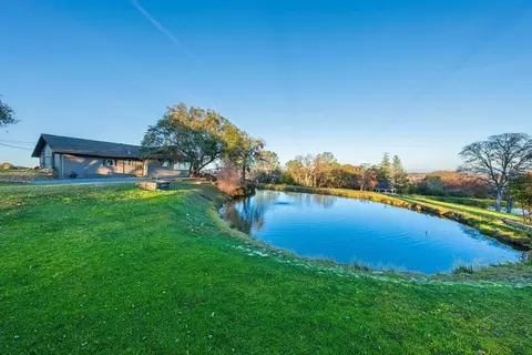 View/Area - 13420 Mesa Dr, Grass Valley, CA 95949 photo 4 of 8