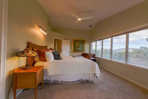 Bedroom - 13420 Mesa Dr, Grass Valley, CA 95949 photo 3 of 4