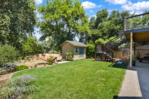 Exterior - 1625 River Rd, Modesto, CA 95351 photo 10 of 20