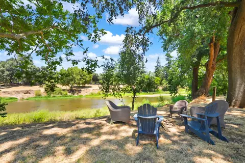Exterior - 1625 River Rd, Modesto, CA 95351 photo 16 of 20