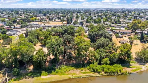 View/Area - 1625 River Rd, Modesto, CA 95351 photo 5 of 7