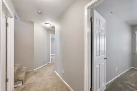 Entry Way - 1625 River Rd, Modesto, CA 95351 photo 2 of 2