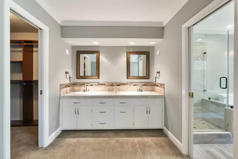 Bath - 1625 River Rd, Modesto, CA 95351 photo 2 of 5