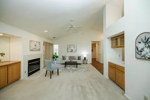 Living - 1005 Copper Bridge Ct, Modesto, CA 95355 photo 4 of 5