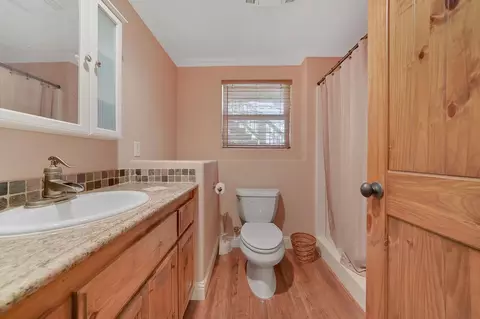 Bath - 6030 Stony Creek Rd, Jackson, CA 95642 photo 6 of 6