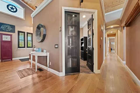 Entry Way - 6030 Stony Creek Rd, Jackson, CA 95642 photo 5 of 5