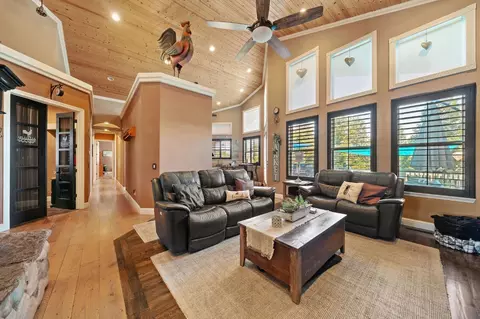 Entry Way - 6030 Stony Creek Rd, Jackson, CA 95642 photo 4 of 5