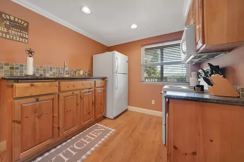 Kitchen - 6030 Stony Creek Rd, Jackson, CA 95642 photo 6 of 6