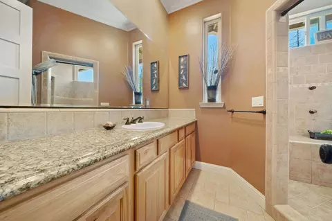 Bath - 6030 Stony Creek Rd, Jackson, CA 95642 photo 3 of 6