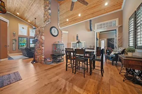 Entry Way - 6030 Stony Creek Rd, Jackson, CA 95642 photo 2 of 5