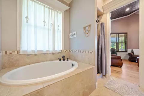Bath - 6030 Stony Creek Rd, Jackson, CA 95642 photo 5 of 6