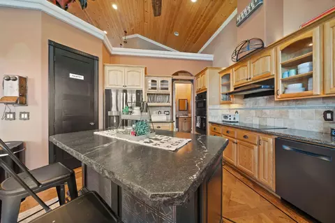 Kitchen - 6030 Stony Creek Rd, Jackson, CA 95642 photo 5 of 6