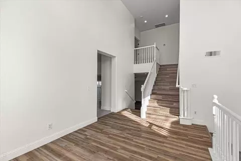 Entry Way - 4333 Peninsula Dr, Modesto, CA 95356 photo 4 of 9