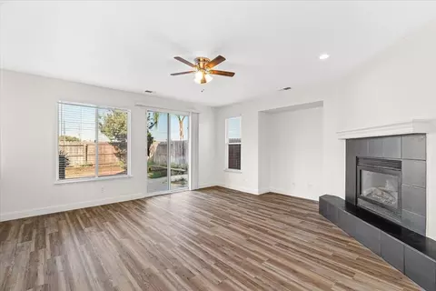 Living - 4333 Peninsula Dr, Modesto, CA 95356 photo 8 of 14