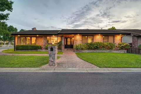 9150 Green Ravine Ln, Fair Oaks, CA 95628
