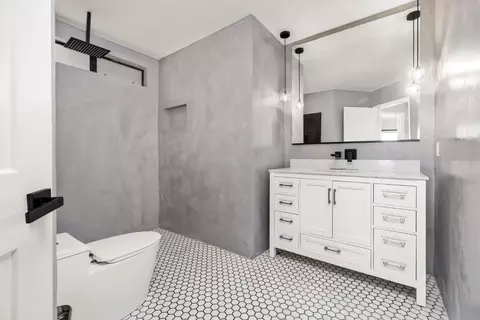 Bath - 29879 S Chrisman Rd, Tracy, CA 95304 photo 7 of 8