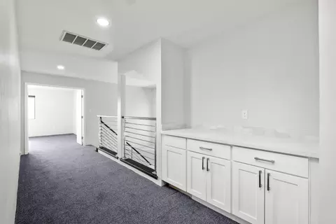 Entry Way - 29879 S Chrisman Rd, Tracy, CA 95304 photo 4 of 5