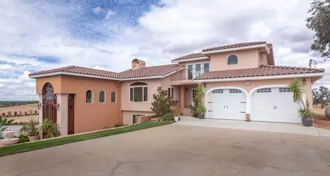 Exterior - 21190 E Acampo Rd, Clements, CA 95227 photo 4 of 16
