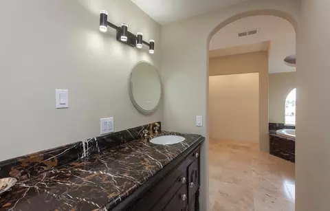 Bath - 21190 E Acampo Rd, Clements, CA 95227 photo 5 of 18