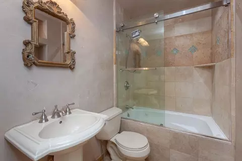 Bath - 21190 E Acampo Rd, Clements, CA 95227 photo 9 of 18
