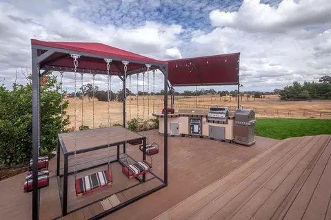 Exterior - 21190 E Acampo Rd, Clements, CA 95227 photo 11 of 16