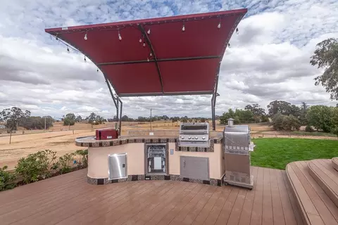 Exterior - 21190 E Acampo Rd, Clements, CA 95227 photo 9 of 16