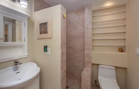 Bath - 21190 E Acampo Rd, Clements, CA 95227 photo 15 of 18
