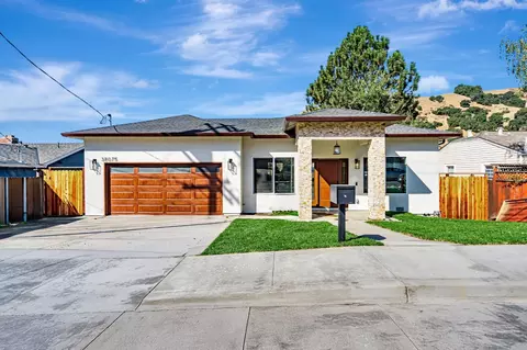 38075 Stenhammer Dr, Fremont, CA 94536