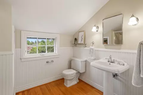 Bath - 2141 Claremont Rd, Carmichael, CA 95608 photo 4 of 6