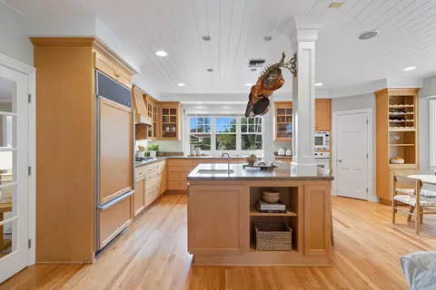 Kitchen - 2141 Claremont Rd, Carmichael, CA 95608 photo 2 of 7