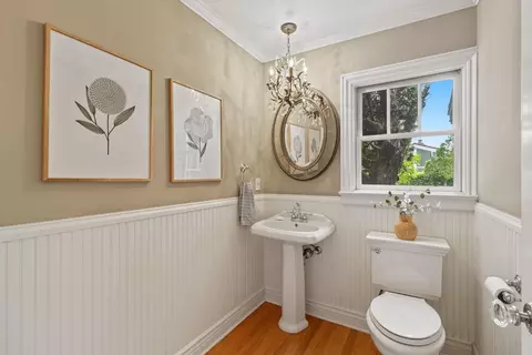 Bath - 2141 Claremont Rd, Carmichael, CA 95608 photo 5 of 6